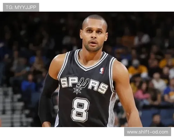 帕蒂·米尔斯无球跑位提升快攻效率，关键时刻得分能力超越队内其他射手