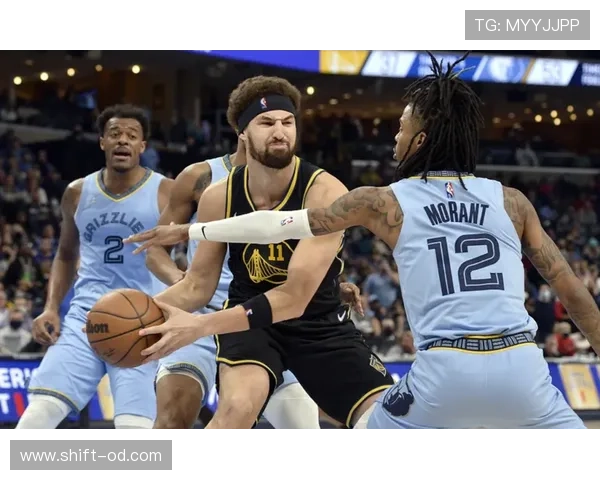 无球跑位成标志，班恩拉开空间效率逊于库里