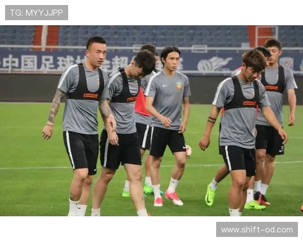 卡纳瓦罗高位逼抢如何驱动防线前压并遏制强敌边路攻势